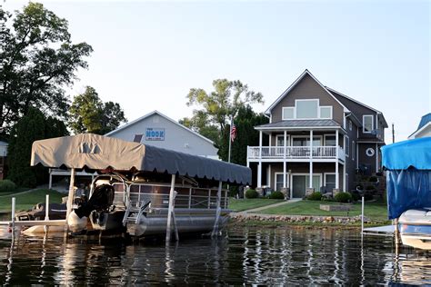 These Indiana lake houses for sale come with private docks 37