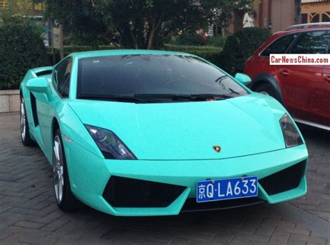 Lamborghini Gallardo is mint green in China