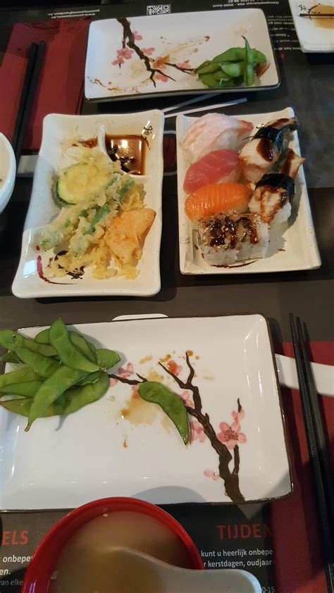 [I ate] sushi buffet : r/food