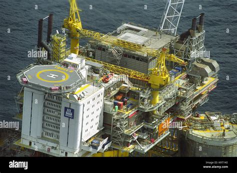 North sea oil rig brent hi-res stock photography and images - Alamy