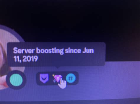 Server boosting badge without nitro? : r/discordapp