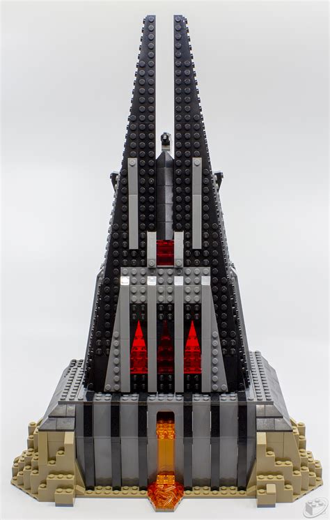 Grand Designs Outer Rim – Darth Vader’s Castle [Review] | Bricking Around