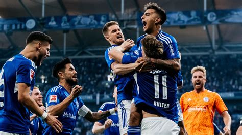 Fußball Heute Live Im Tv Und Live Stream Bvb Vs Schalke 04 Dazn News De