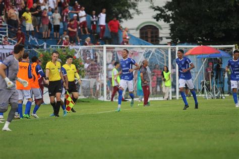 Campeonato Capixaba Vit Ria Es Vence Cl Ssico Contra A Desportiva