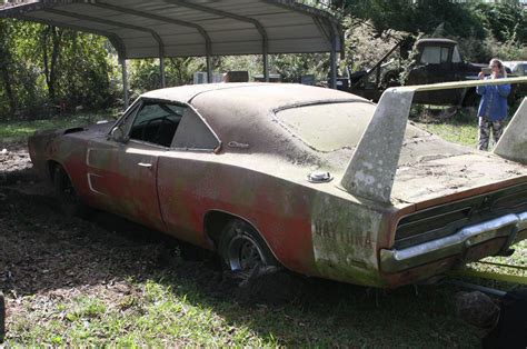 Barn Find 1969 Dodge Daytona Charger Discovered In Alabama Hot Rod