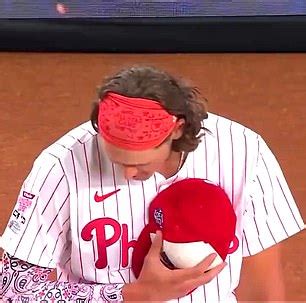 Phillies Star Alec Bohm Couldn T Keep A Straight Face During Ingrid