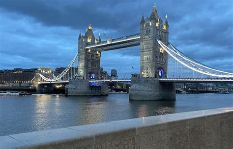 Premium Photo | Tower bridge in london with blue lights