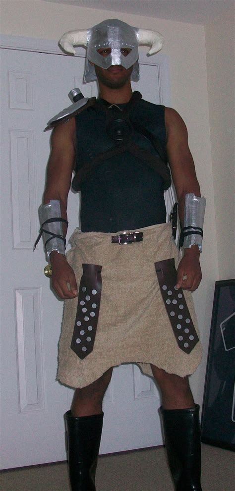 Dovahkiin Cosplay (Skyrim - Otakon 2012) by yaphi1 on DeviantArt