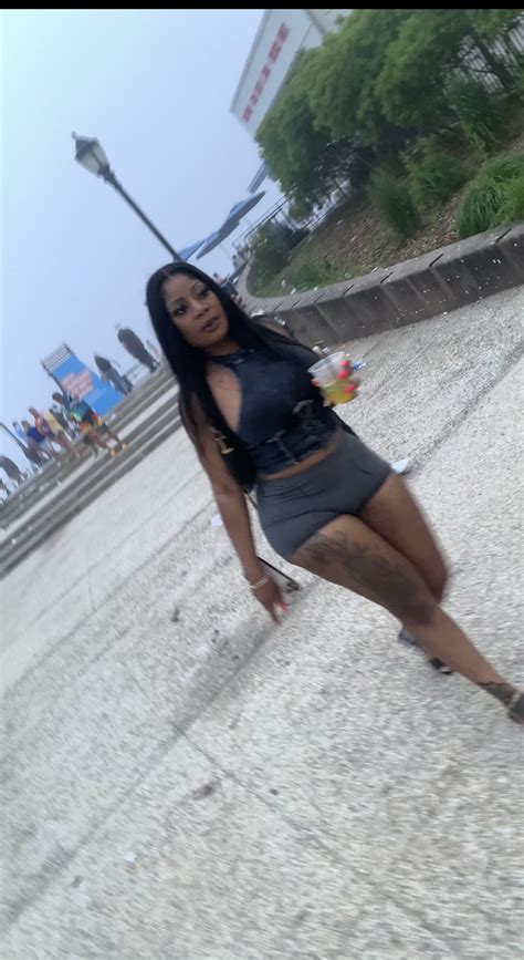 Phat Ass Ebony Cheeks At Boardwalk Oc Spandex Leggings Yoga Pants Forum