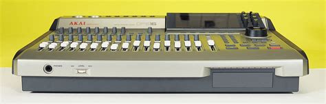 Akai DPS16