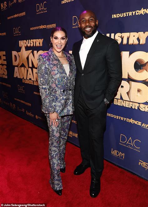 Bye Bye Blonde Jojo Siwa Debuts Bubblegum Pink Pixie Cut At The Industry Dance Awards In