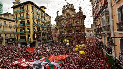 Sanfermines Vuelven Con El Chupinazo Tras El Par N De Dos A Os