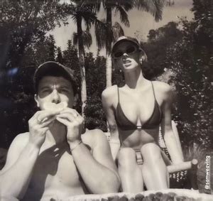 INSTA Samara Weaving Bikini Top Selfie 3 21 25 Phun Org Forum