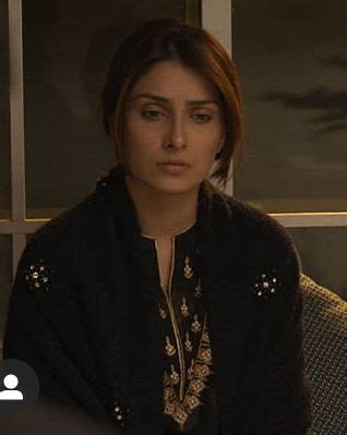 Pin De Sarah Em Pakistani Actresses