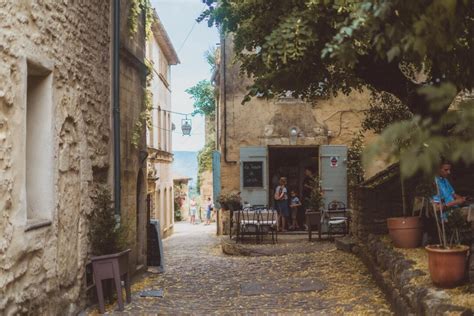 An Insider's Guide to the Best Things to do in Gordes, France