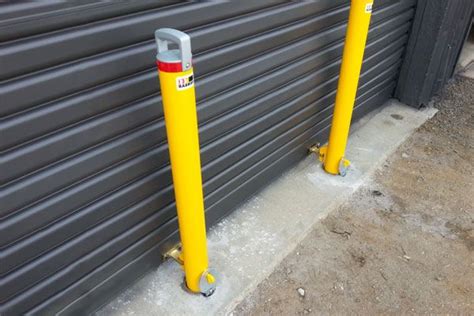 Security Bollards Vehicle Impact Protection Bollards