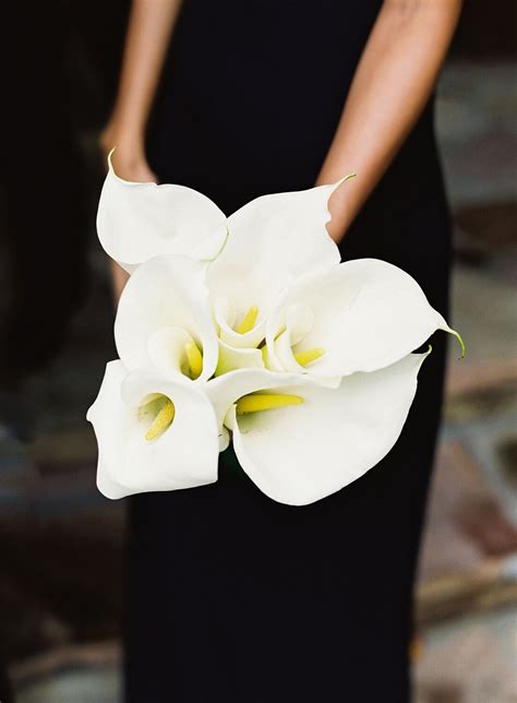 Chic White Calla Lily Bouquet