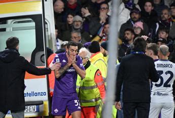 Bove Malore In Fiorentina Inter Cataldi Presta Primo Soccorso