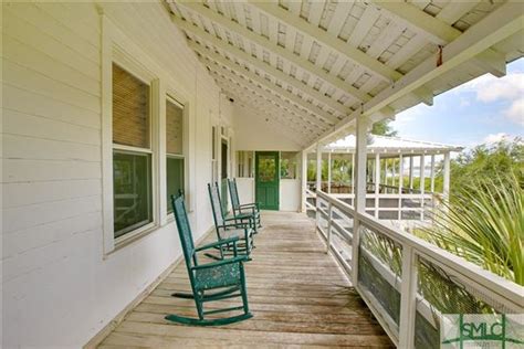 CHARMING BEACH COTTAGE ON TYBEE ISLAND | Georgia Luxury Homes ...