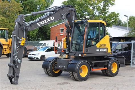 Mobilbagger Volvo EWR 130 E Podlasly Baumaschinen