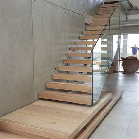 Custom Glass Stair Balustrade Minimalistic Luxury