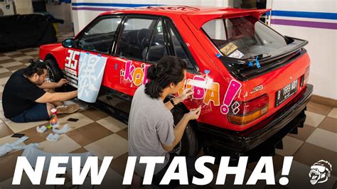 1985 Mazda 323 Bf Our Mazda Is Finally A Weeb Diy Itasha Wrap 80s