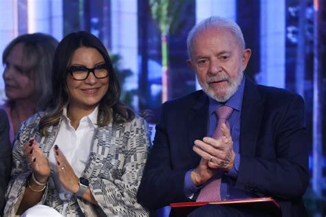 Lula concede medalha do mérito da saúde para Janja e Xuxa 04 09 2024