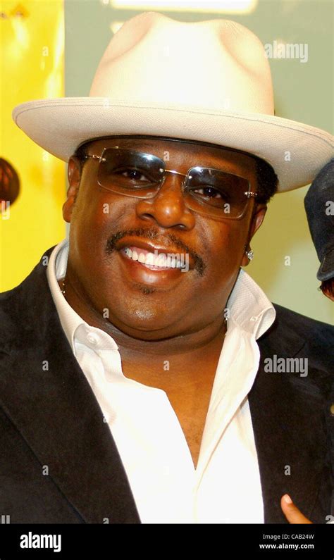 Cedric the entertainer johnson family hi-res stock photography and images - Alamy