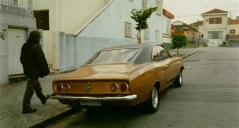 IMCDb org 1977 Chevrolet Opala Cupê GM V in Nossa Vida Não Cabe Num