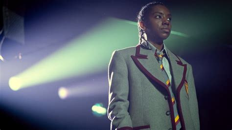 S Thi U H T Khi N Sex Education G Y Th T V Ng M Nh N N Ng B Ng N Y B R I V O Qu N L Ng