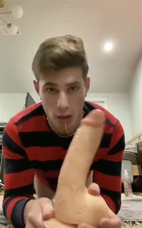 This Twink And The Toy Free Gay Amateur Bareback Porn XHamster