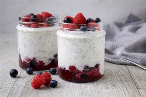 Berry and Chia Yogurt Parfait - Stephanie Kay Nutrition