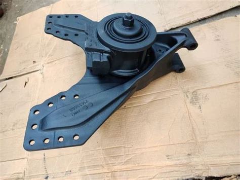 Bogie A Bracket Eicher 18 Holes For Commercial Vehicles At 45000