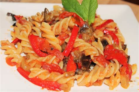 Fusilli Con Berenjenas Y Pimientos