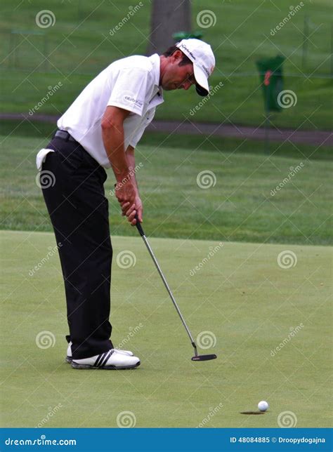 Pro Golfer Mike Weir Putting Editorial Image Image Of Event Fedex