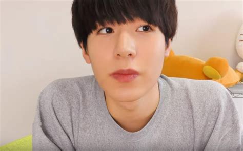 HOT BOY NHẬT BẢN tin tức Mới nhất Chỉ là làm video reaction thôi mà có nhất thiết phải đẹp