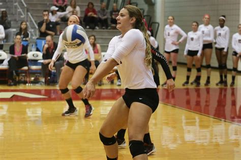 Georgia Volleyballs Calm Practices Contrast The Urgency For A Win