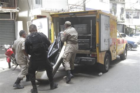 Quatro suspeitos são mortos pela PM durante operação em comunidade da