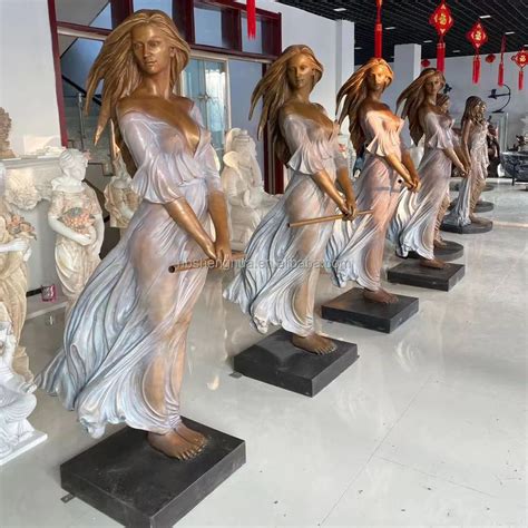 Modern Garden Decoration Metal Bronze Sculpture Art Casting Craft Life Size Naked Woman Home