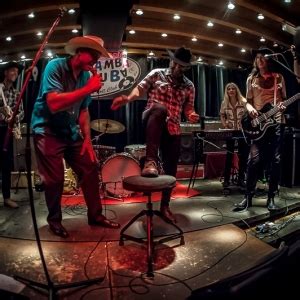 Noche De Surf Y Garage Con Deke Dickerson The Sex Phonics En Barcelona Dirty Rock Magazine