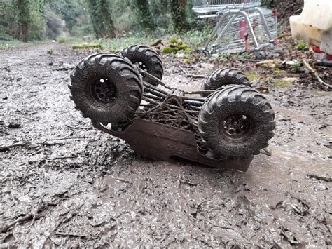 Monster truck mudding : r/rccars