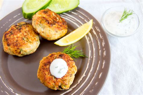 Smoked Salmon Cakes