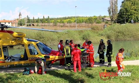 Incidente A Quarto D Altino Un Ferito Grave