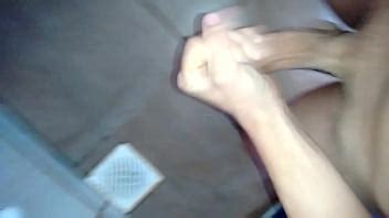 Me Golpeando XVIDEOS