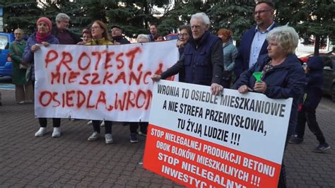 Protest Mieszka C W W Piotrkowie Przeciwko Betoniarni