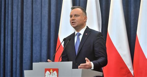 Lex TVN Prezydent Andrzej Duda zdecydował Weto Wydarzenia w INTERIA PL