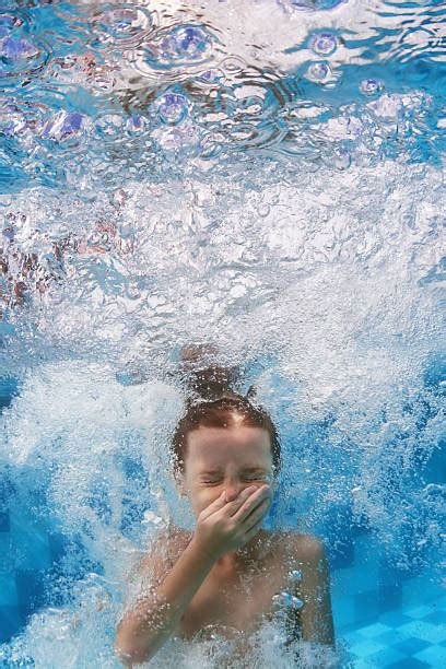 90 269点の水 飛び込むのストックフォト Getty Images Fotografías de retrato