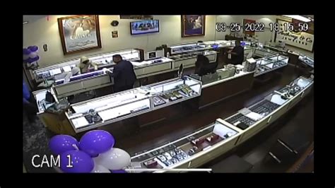 Montclair California Robbery At Anthony And Co Jewelers Caught On