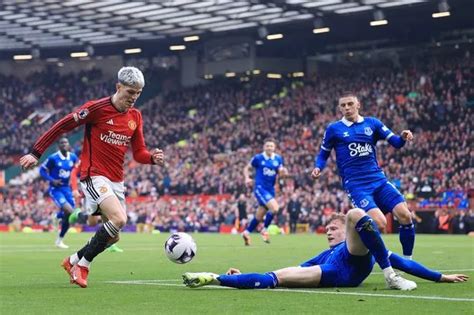 Man Utd Make Everton S Jarrad Branthwaite No Target Even If Erik Ten