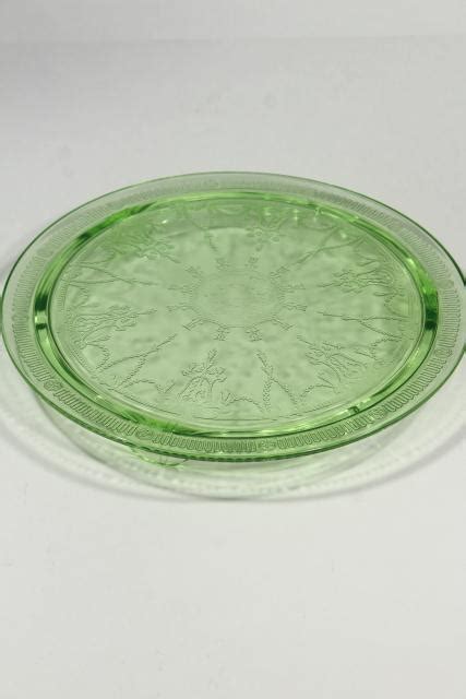 Anchor Hocking Green Uranium Depression Glass Footed Cake Plate Dxg